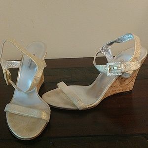 Cute cork wedge 8.5/9